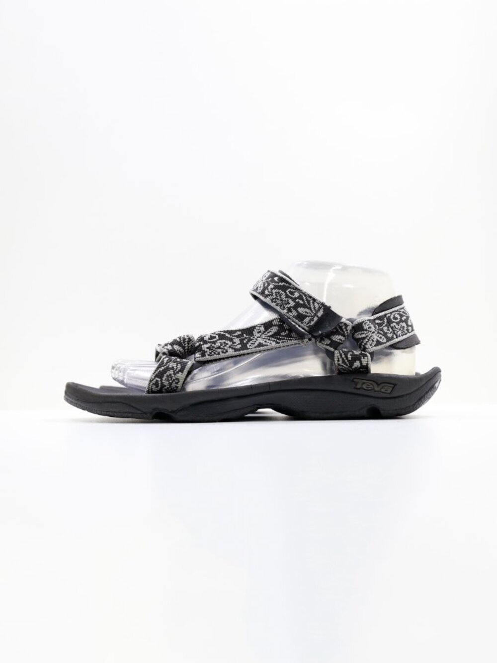 Teva Hurricane 3 Black & Gray Polyester Lightweight Sport Sandals - Women's 8